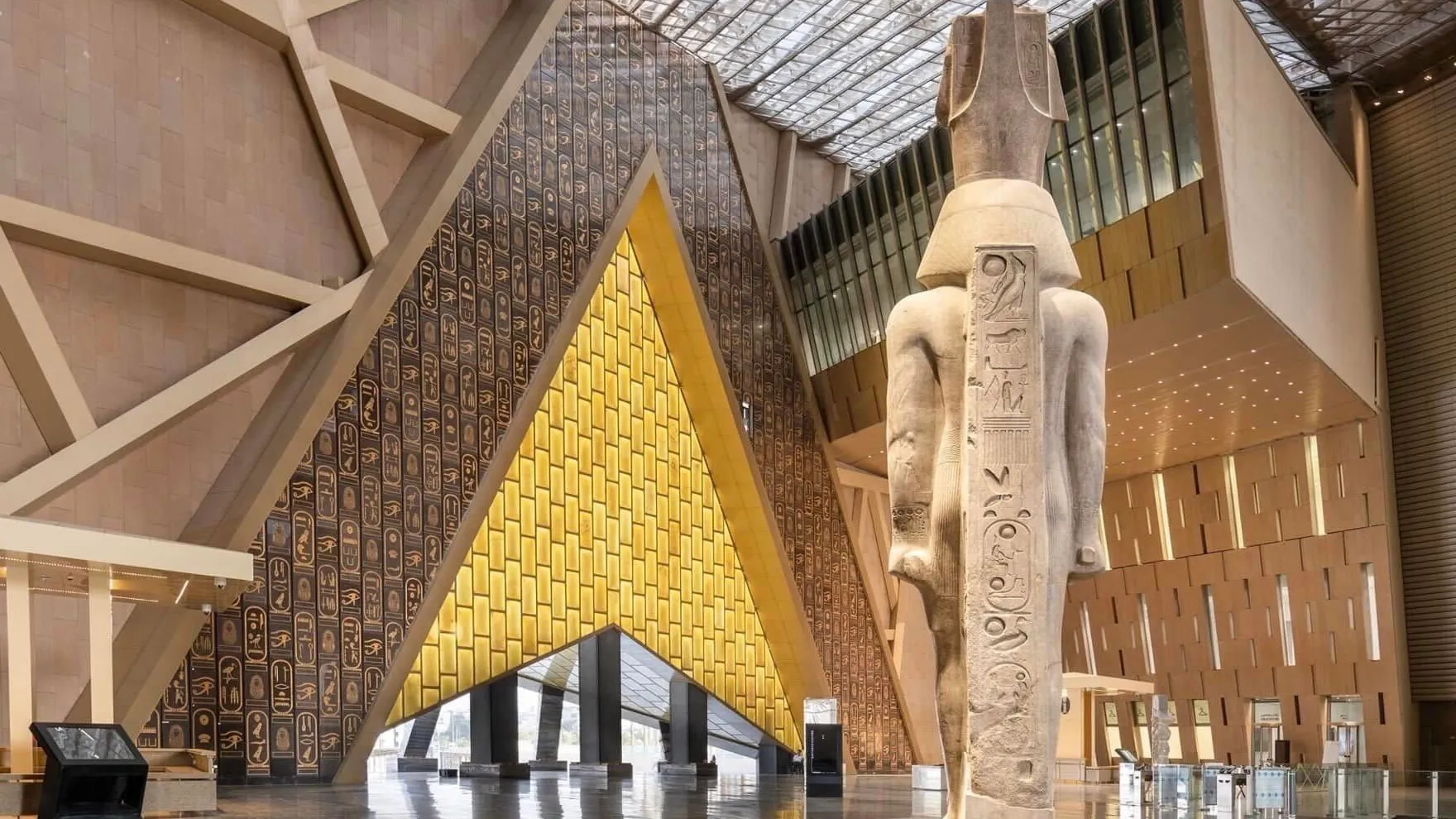 artifacts-you-won’t-see-except-in-the-Grand-Egyptian-with-museum-building