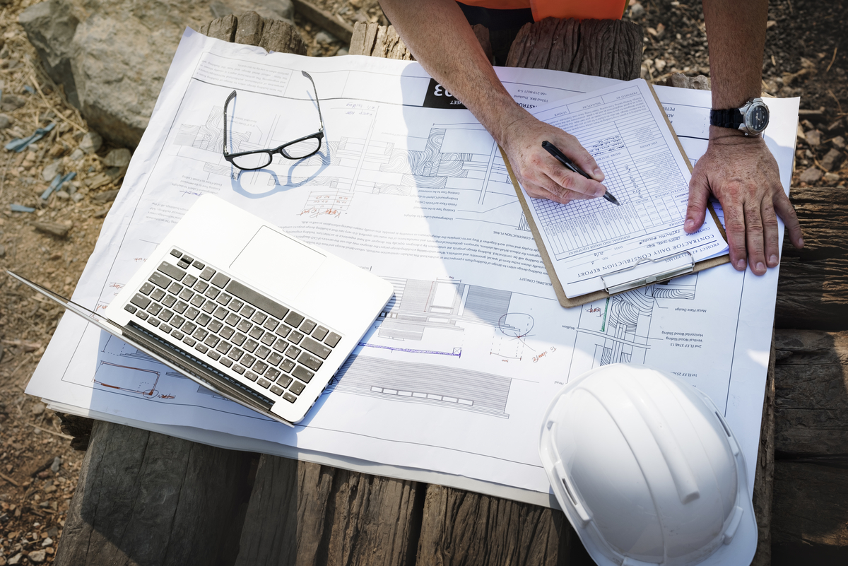 site-engineer-writing-construction-reporting