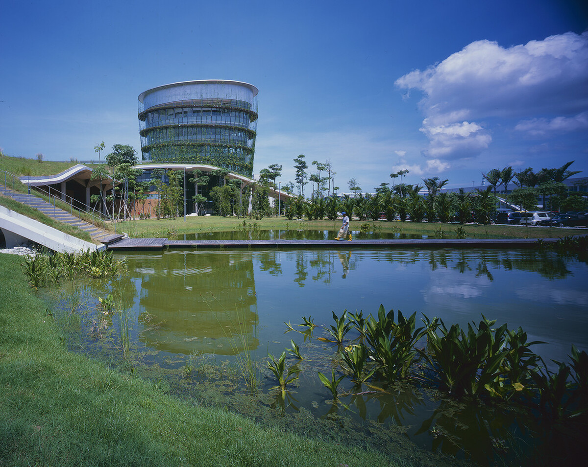 Construction-Project-in-Malaysia-Factory-in-the-Earth