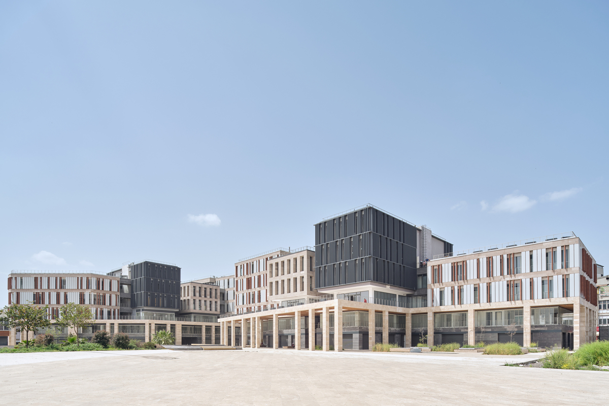 Commercial-Project-in-Turkey-Adana-Sucuzade-Urban-Square