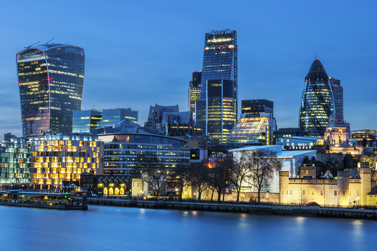 view-london-skyline-by-night-Smart-Cities-in-the-World