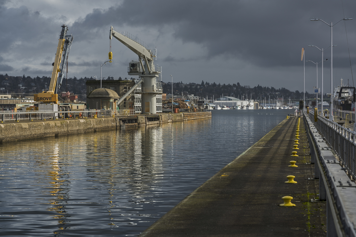 beautiful-shot-pier-with-cloudy-gray-sky-Construction-Company-in-Netherlands