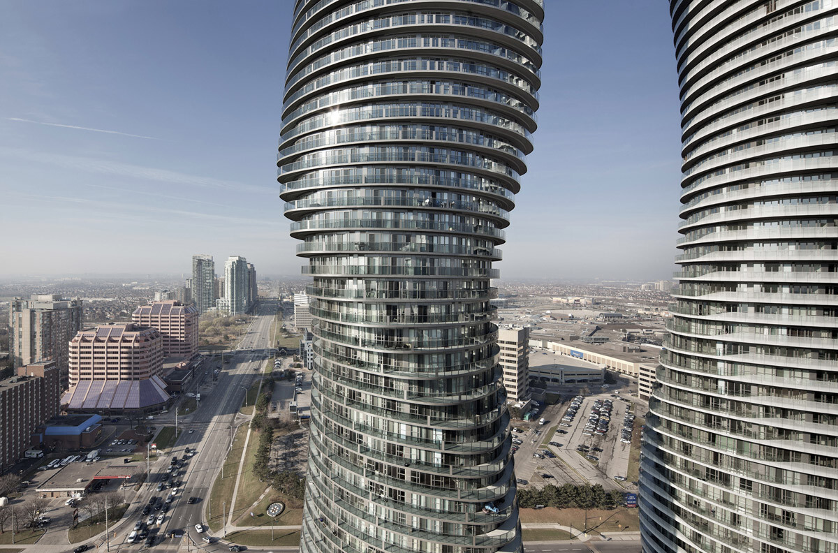 Commercial-Projects-in-Canada-Absolute-Towers