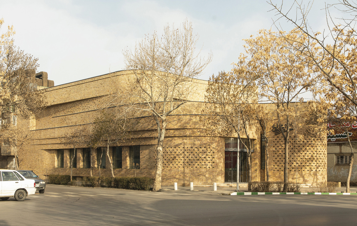 Commercial-Projects-in-Iran-Cheshm-o-Cheragh-Bazaar