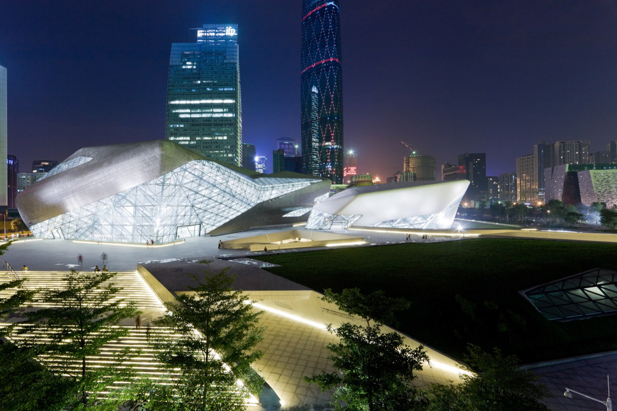 Famous-architects-Zaha-Hadid-Guangzhou-Opera-House