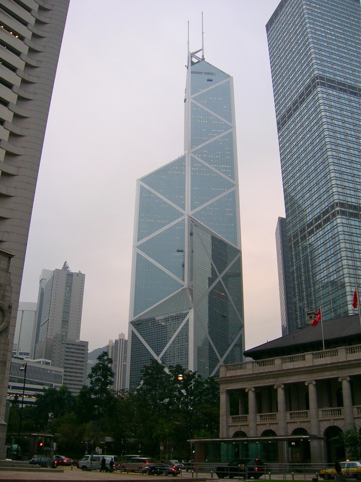 Famous-architects-Ming-Pei-bank-of-china