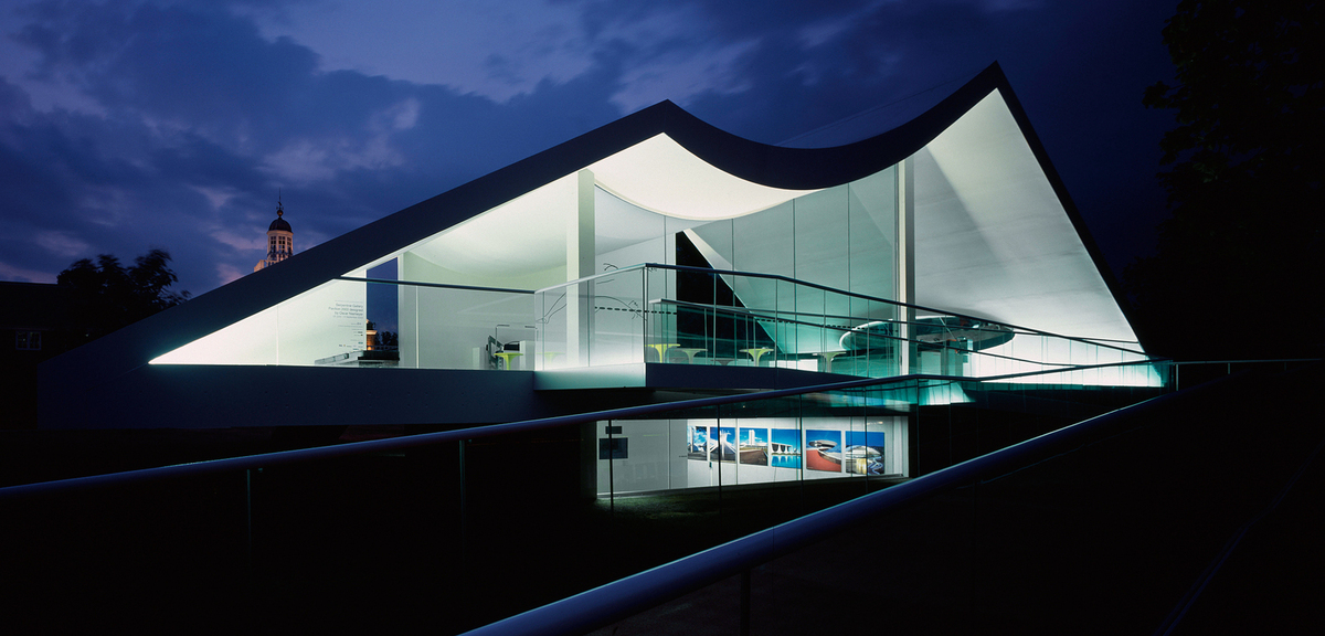 Famous-architects-Oscar-Niemeyer-Serpentine-Pavilion