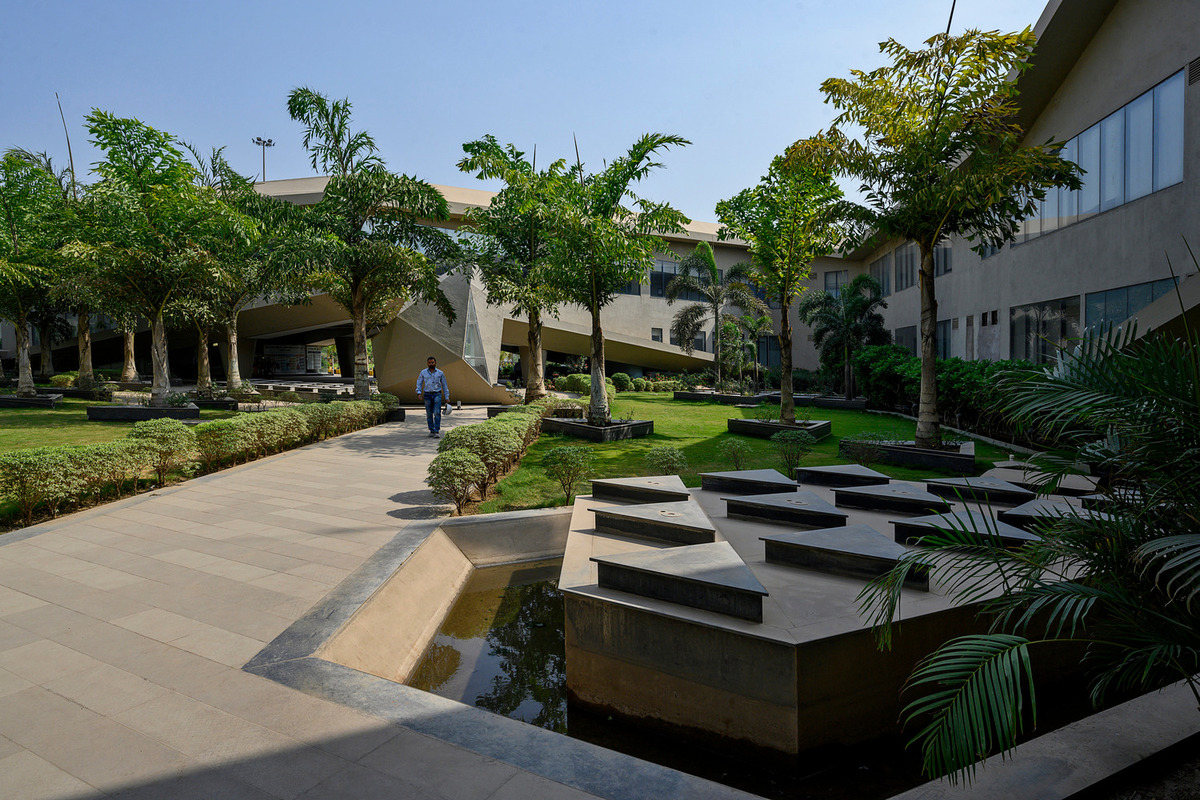 Commercial-Project-in-India-The-Courtyard-Office