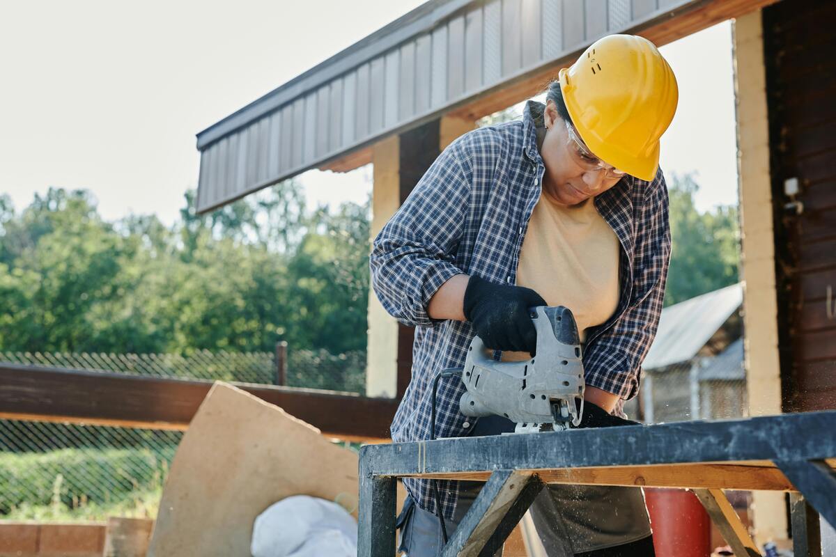 Professional-Women-in-Construction-A-Shift-in-the-Industry-Dynamics-2024-Neuroject-04.jpg