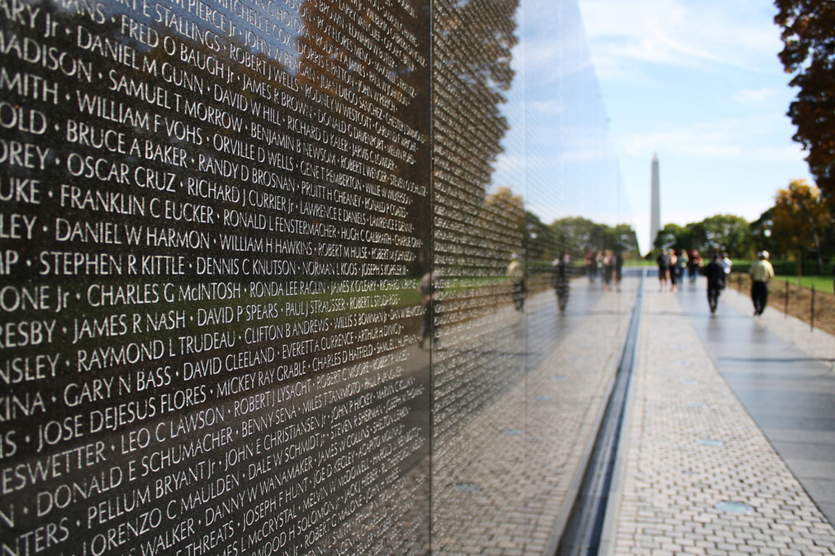 Contemporary-Maya-Ying-Lin-The-Vietnam-Veterans-Memorial-Neuroject