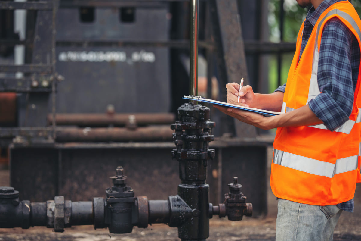 Read more about the article 7 Features to Look for in a Smart Water Leak Detector in 2025