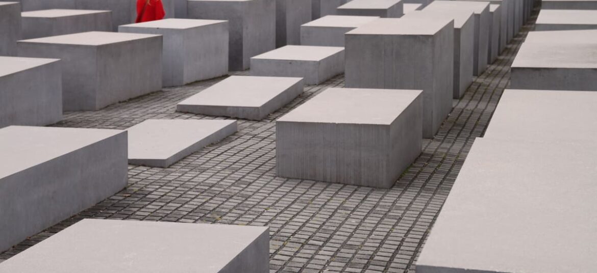Modern-Architecture-Styles-From-Bauhaus-to-Brutalism-Main-Deconstructivism-Neuroject