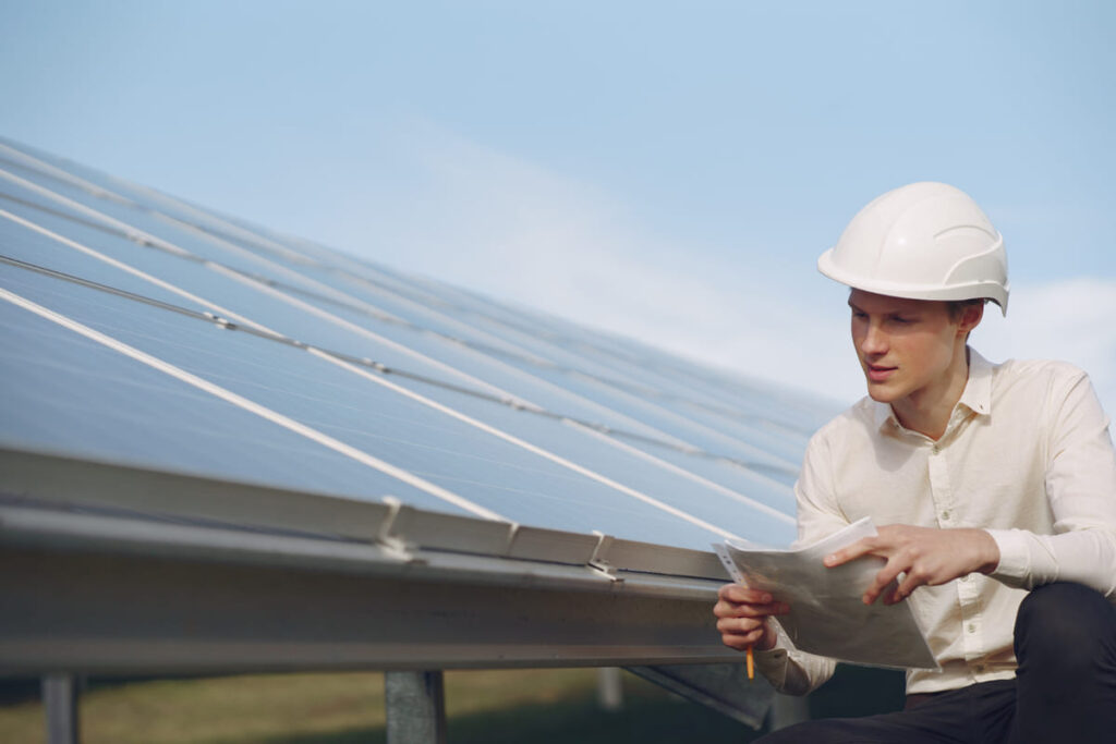 Lightweight-Rooftop-Solar-Panel-Neuroject
