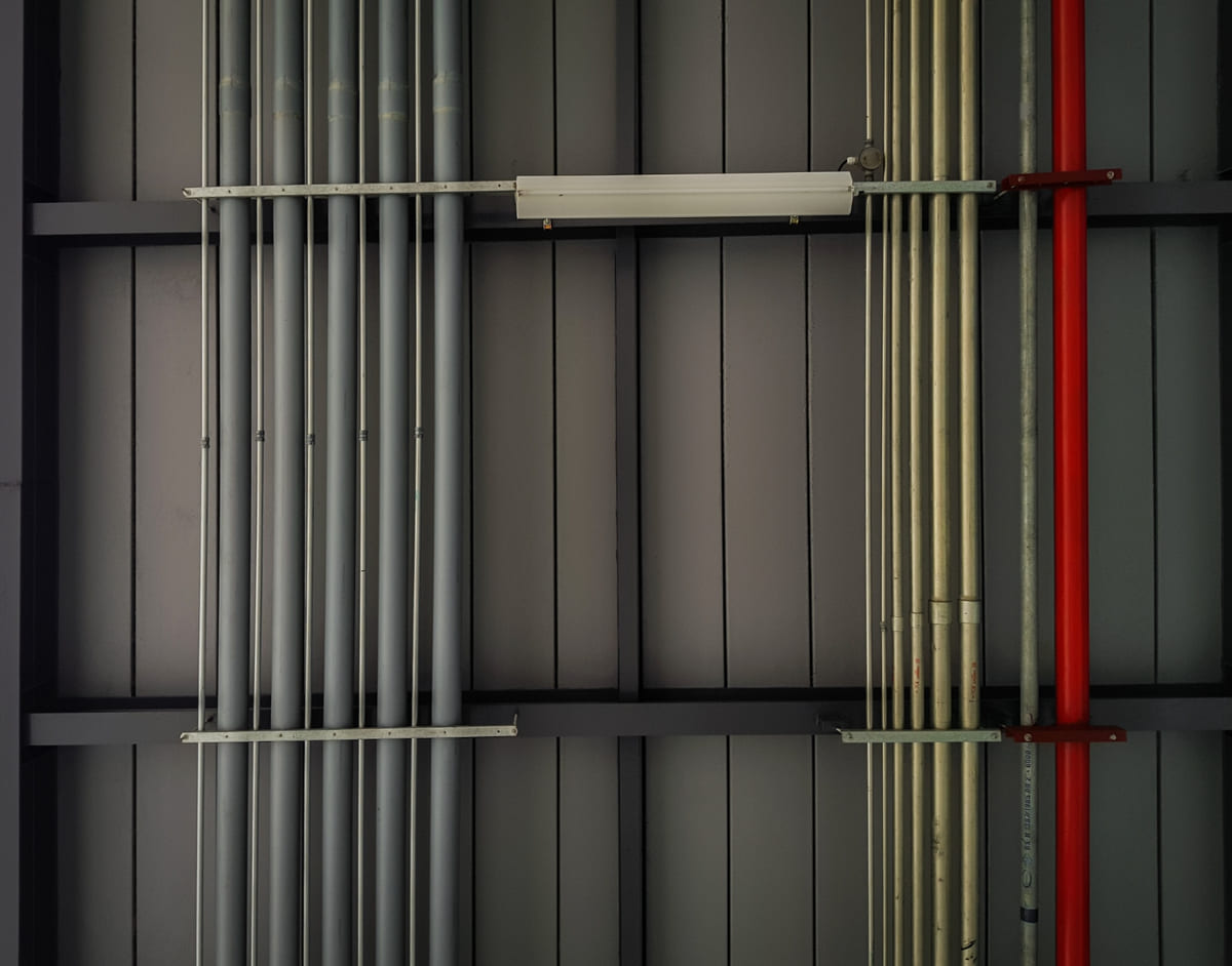 Read more about the article 5 Embedded Moisture Sensors That Prevent Concrete Failures — Real Use Cases